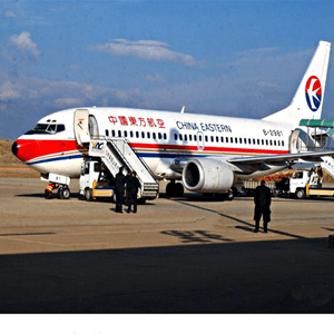 右旗巴丹吉林机场快递航空快运业稳步发展的原因是什么？